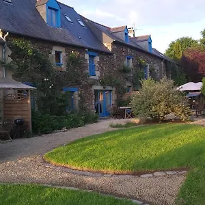  Hébergement de vacances Domaine De La Tarais France